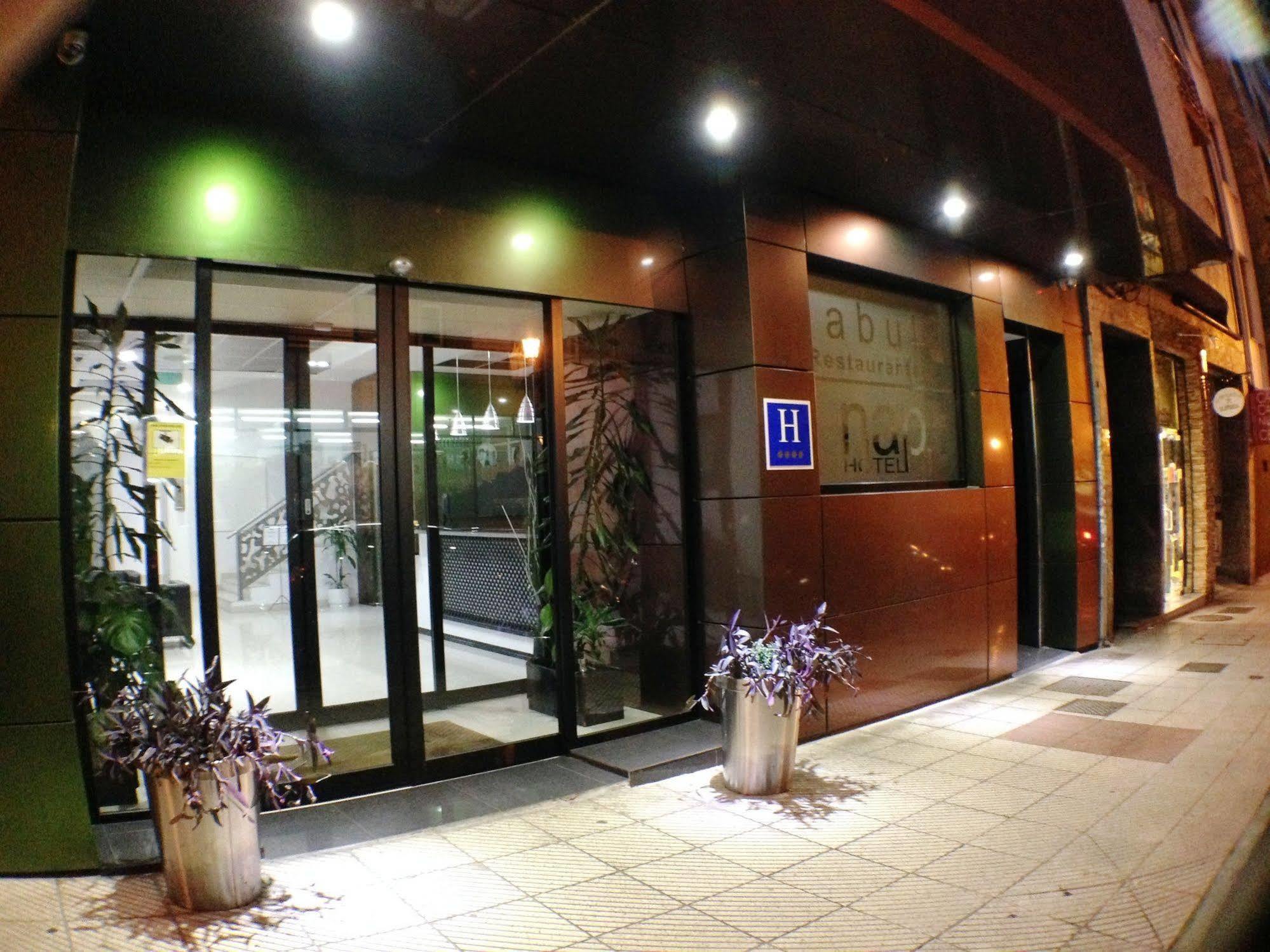 Nap Oviedo Exterior foto